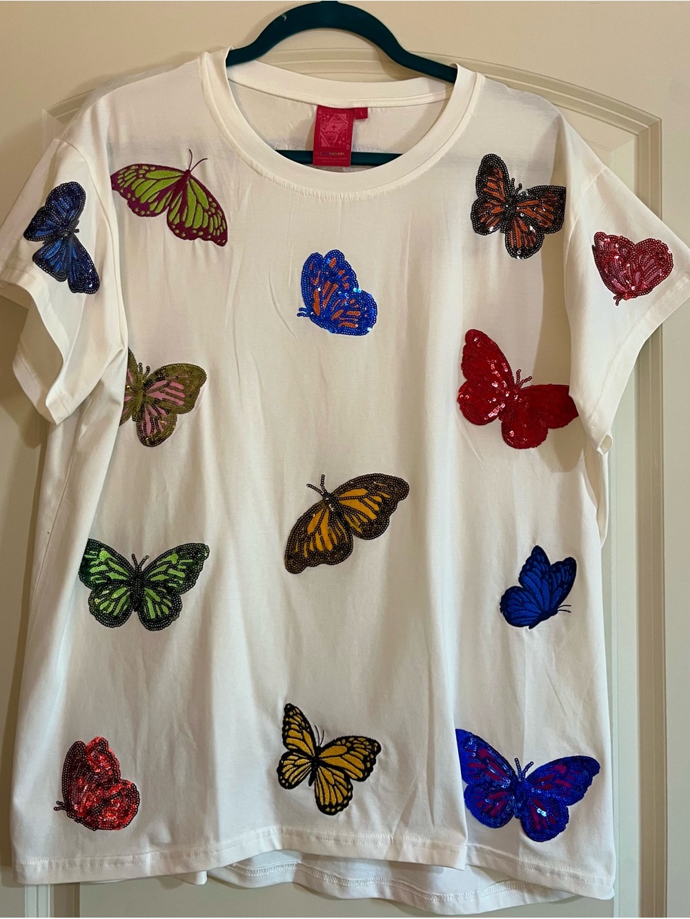 Queen of Sparkles NWT Butterfly Tee. Size Large short sleeve colorful